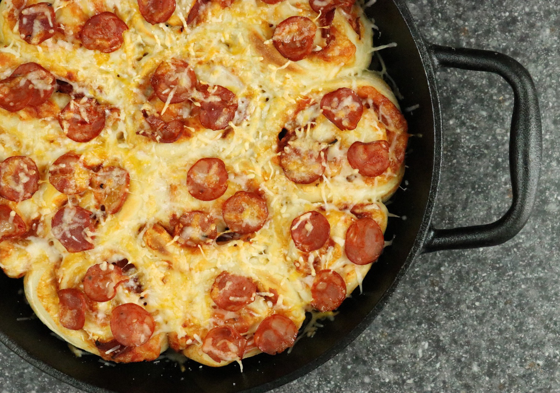 Pull Apart Pizza Roll-ups