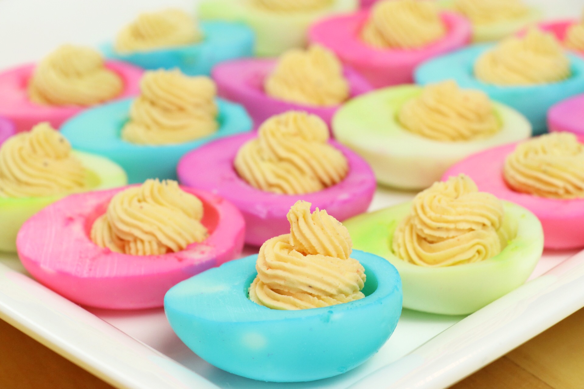 Easter Dyed Devilled Eggs Easter Dyed Devilled Eggs
