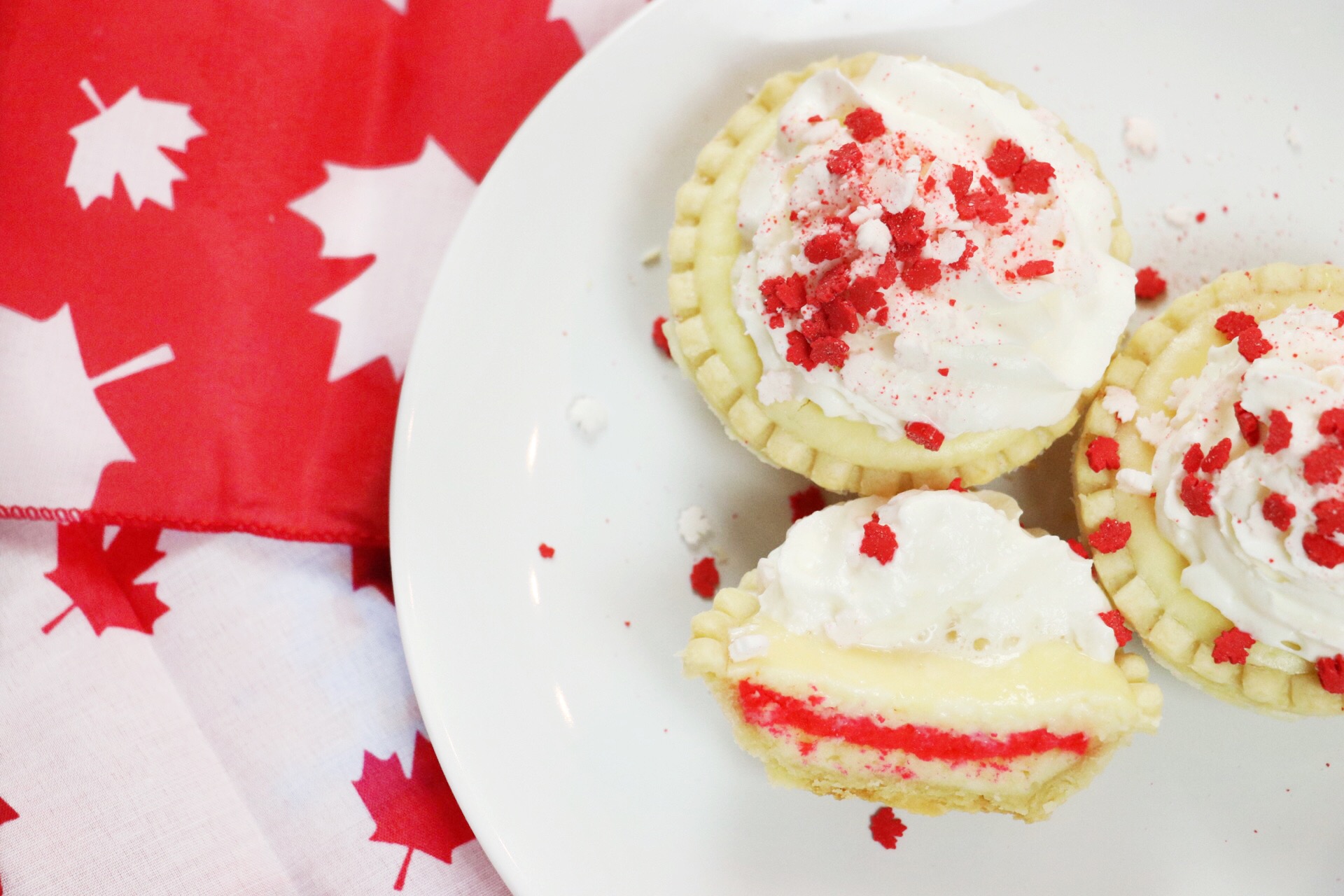 Surprise O'Canada Cheesecake Tarts Surprise O'Canada Cheesecake Tarts