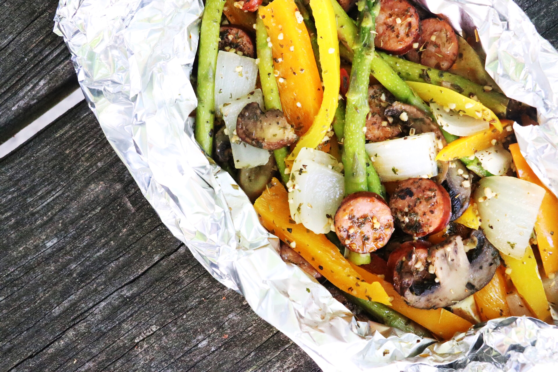 Low-Carb Keto Italian Sausage and Veggie Foil Packets Low-Carb Keto Italian Sausage and Veggie Foil Packets