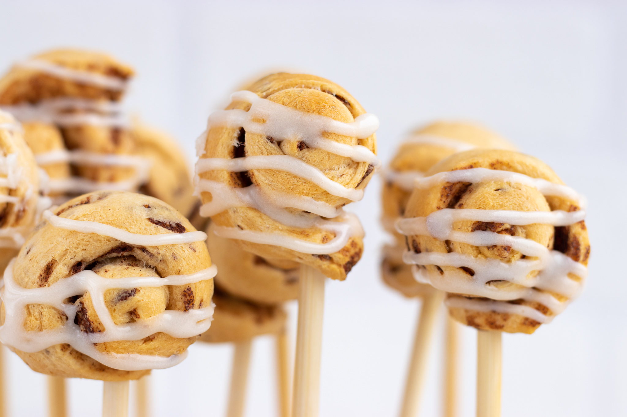 Super Simple Mini Cinnamon Bun Pops Super Simple Mini Cinnamon Bun Pops