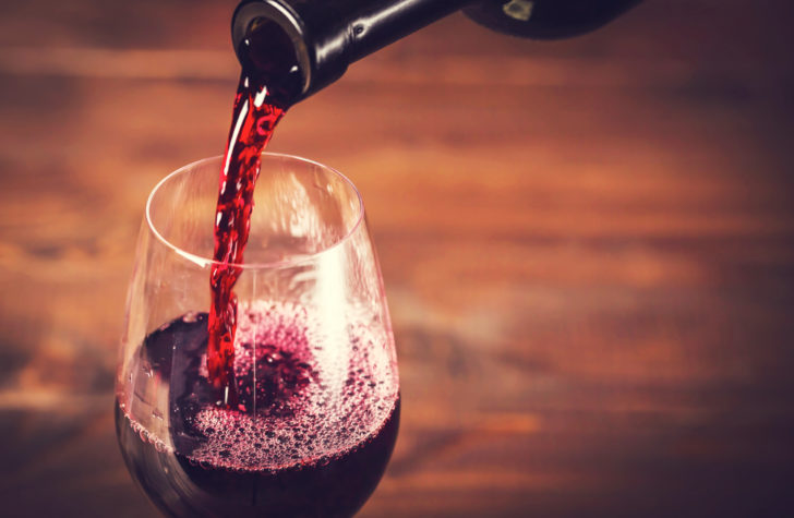 Foods You Should And Shouldn't Eat Before Bed Foods You Should And Shouldn't Eat Before Bed