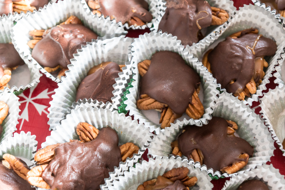 No Fuss, No-Bake Christmas Cookies    No Fuss, No-Bake Christmas Cookies